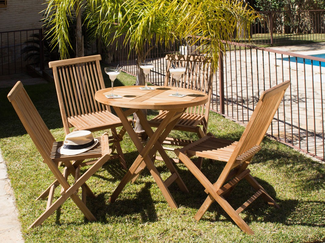 Conjunto mesa y sillas jardín de teka natural