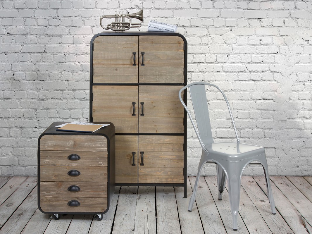 Mesita de noche con cajones de hierro y madera estilo industrial