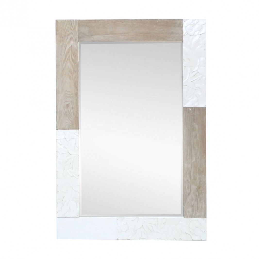 Espejo clásico blanco con marco decorado