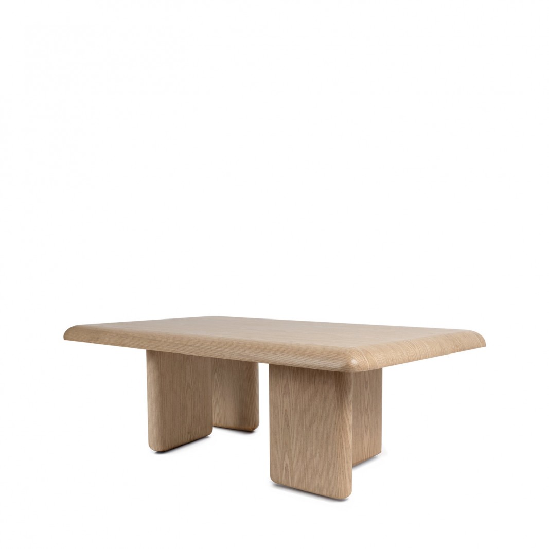 Mesa de centro líneas redondeadas y acabado roble