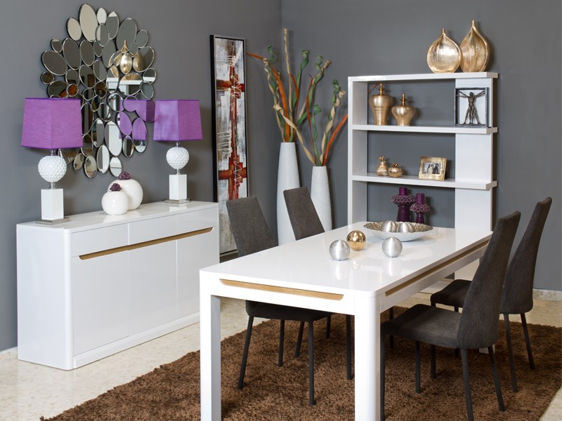Mesa salón-comedor blanca esquinas redondeadas y franjas madera Mesa salón-comedor blanca esquinas redondeadas y franjas madera