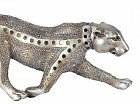 Figura de leopardo caminando con brillantes