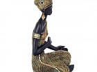 Figura decorativa africana de mujer Masai sentada