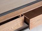 Mesa de centro de hierro y madera con cajones