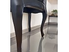 Mesita negra vintage patas Isabelinas