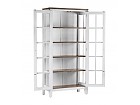 Vitrina blanca con puertas de cristal