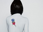 Cuadro mujer con tattoo estilo bohemio
