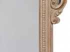 Espejo de diseño clásico con marco decorado