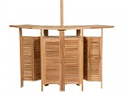 Conjunto terraza bar de madera con sombrilla