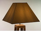 Lámpara de suelo baja de madera 23x23x134 cm