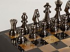 Tablero de ajedrez de madera con piezas clásicas y cajón