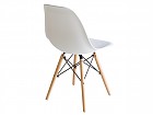 Silla Eames clásica