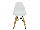 Silla Eames pequeña