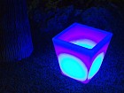 Macetero con luz LED solar de colores