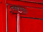 Armario rojo vintage oriental
