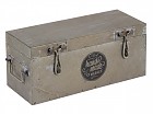 Caja de metal envejecida