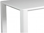 Mesa comedor blanca de estilo moderno