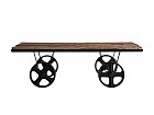 Mesa de centro con patas en forma de ruedas