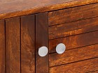 Mueble televisión bajo colonial de madera mango Slat.