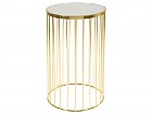 Pedestal dorado y espejo