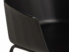 Silla con asiento de polipropileno y patas de metal del mismo color