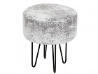 Taburete retro blanco antiguo