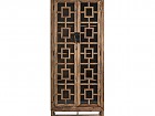 Vitrina colonial de pino reciclado con puertas con detalles madera