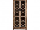Vitrina colonial de pino reciclado con puertas con detalles madera