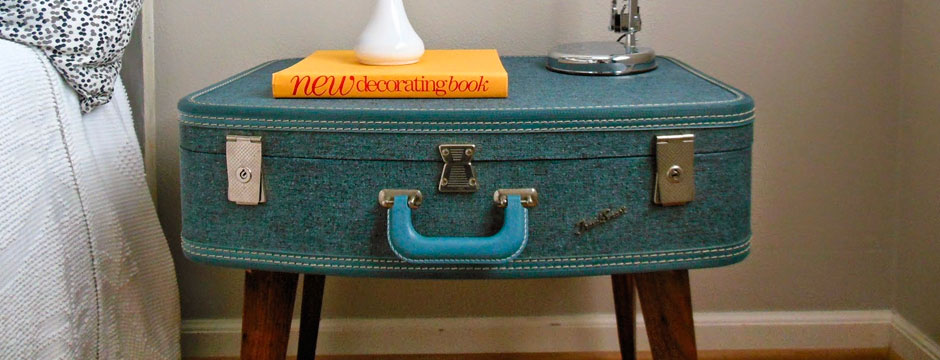 Decorar la casa con maletas antiguas