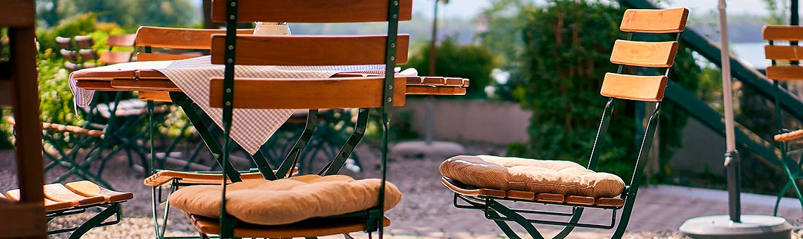 Cómo cuidar los muebles de madera de exterior