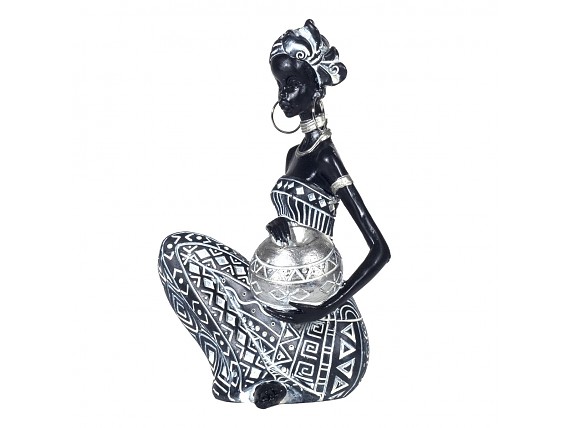 Figura de africana sentada en resina negro y plata